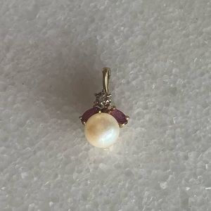 Pearl ruby and diamond pendant